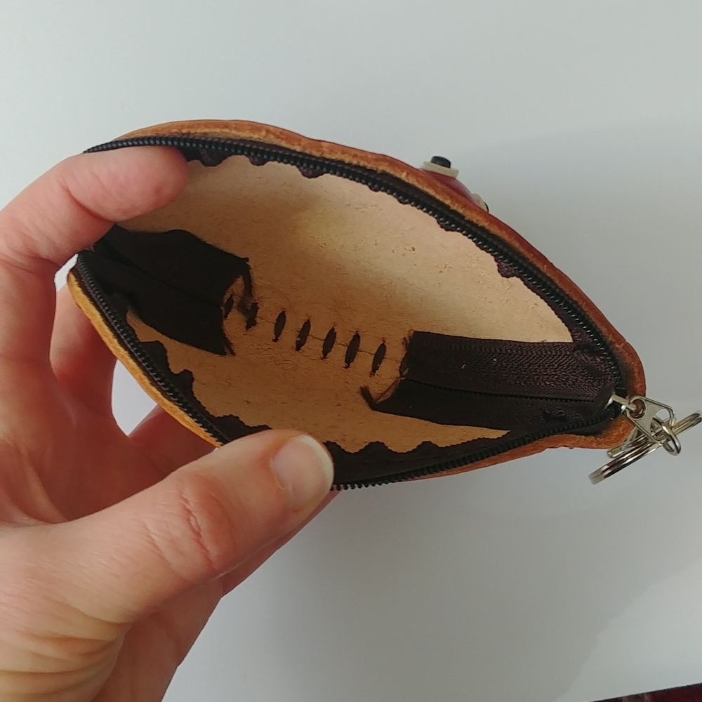 Vintage Red Leather Leaf Bag Charm Change purse - Picture 4 of 5